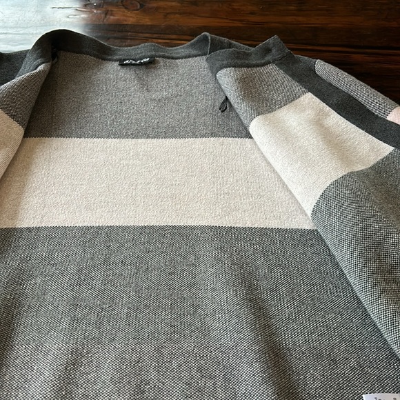 Marble pink and grey colour blocked cardigan XL-XXL - Picture 9 of 10